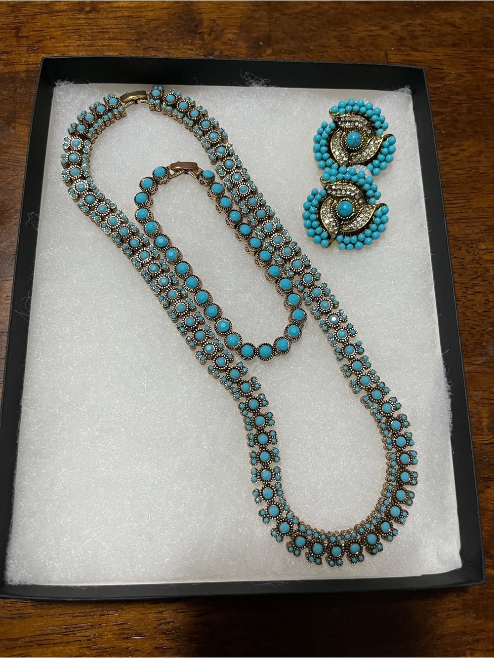 Faux gold and turquoise jewelry set